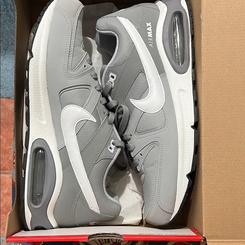 NIKE AIRMAX